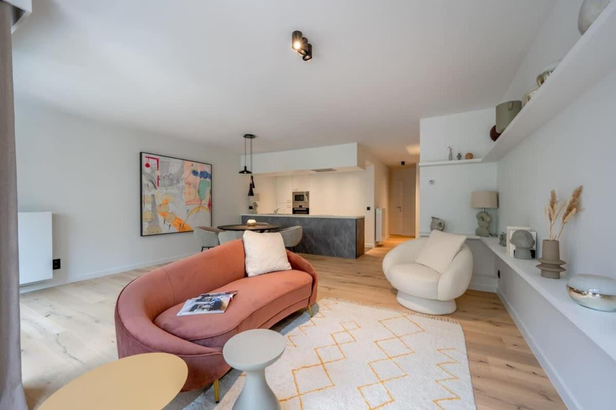 Huswell - High End Apartment Nearby The Beach In Knokke With Parking Exterior foto